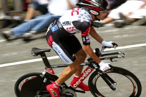 ac米兰球队官网-“成都三叉湖水上救生赛事：速度与反应的双重考验”